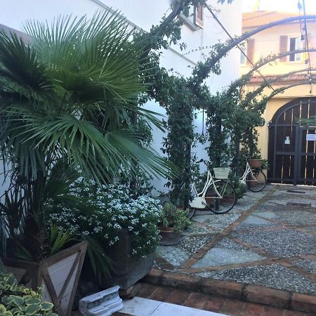 イゼーオ Il Giardino Segreto Bed & Breakfast エクステリア 写真