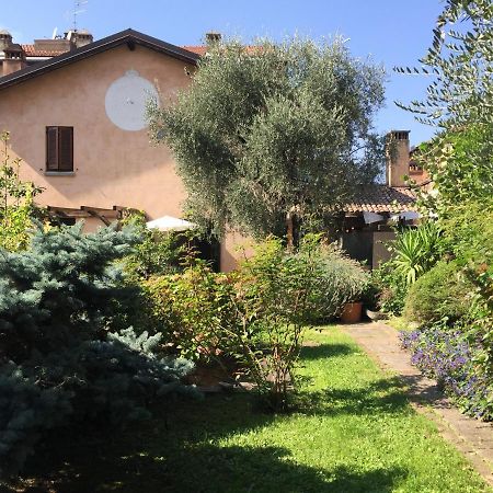 イゼーオ Il Giardino Segreto Bed & Breakfast エクステリア 写真