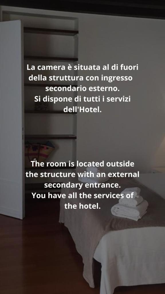 イゼーオ Il Giardino Segreto Bed & Breakfast エクステリア 写真