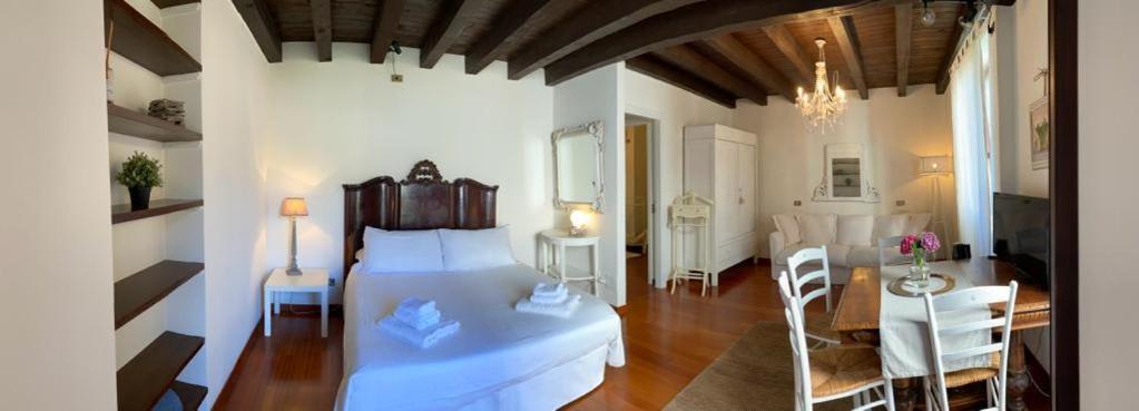 イゼーオ Il Giardino Segreto Bed & Breakfast 部屋 写真