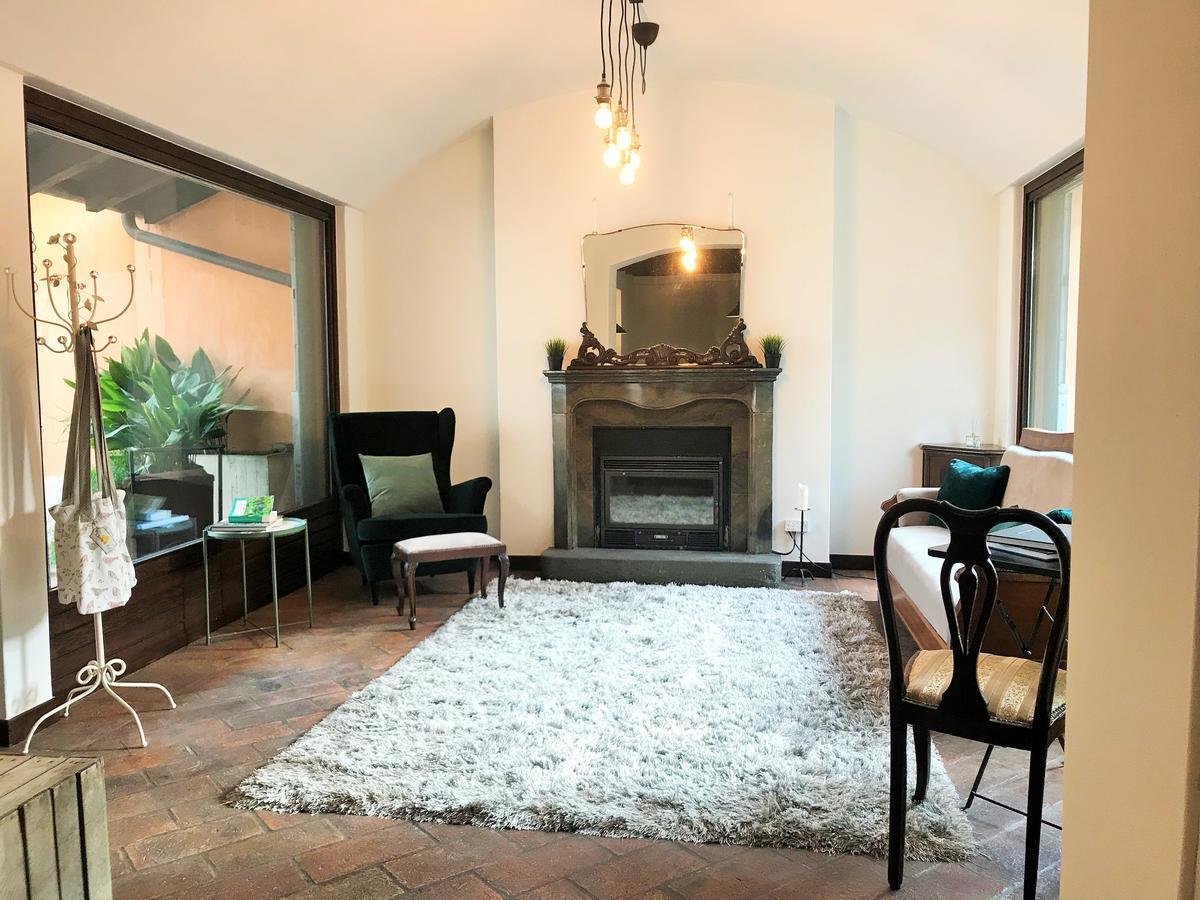イゼーオ Il Giardino Segreto Bed & Breakfast エクステリア 写真