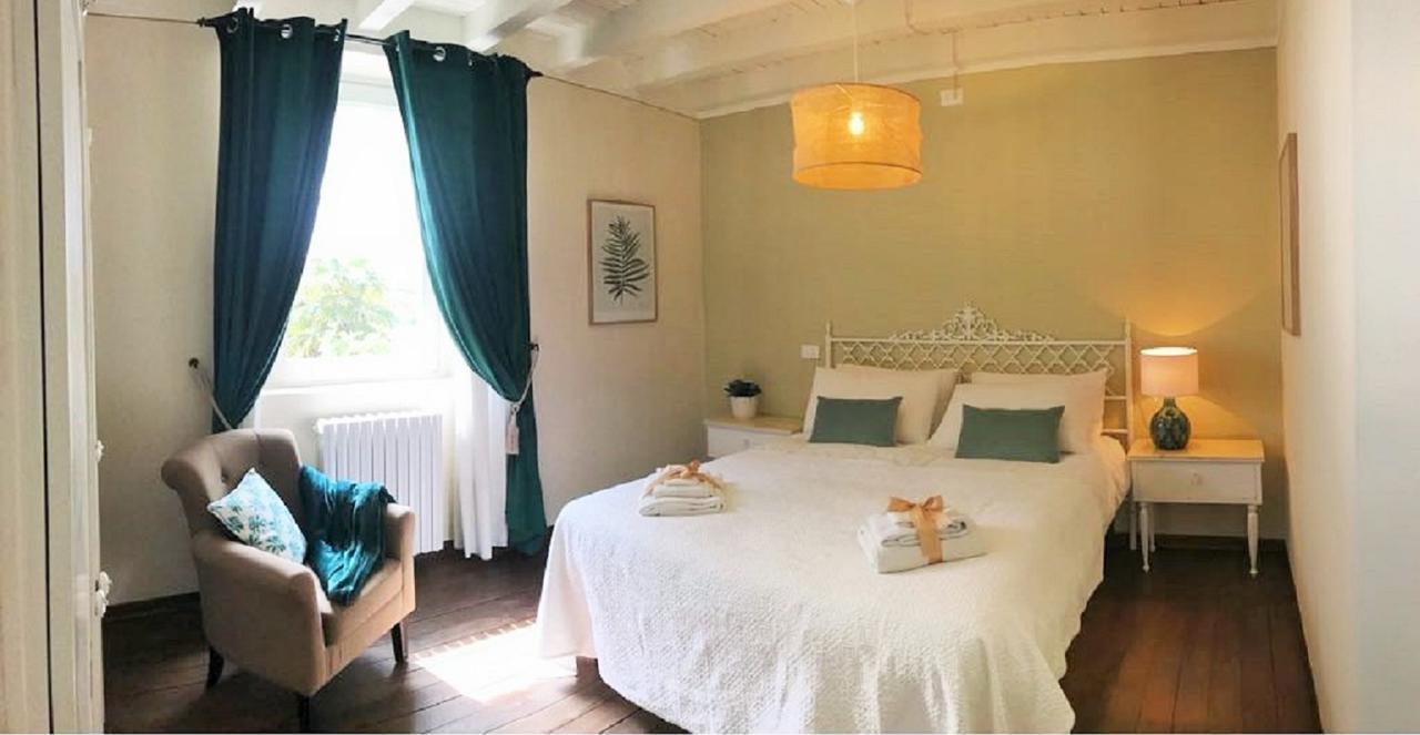 イゼーオ Il Giardino Segreto Bed & Breakfast エクステリア 写真