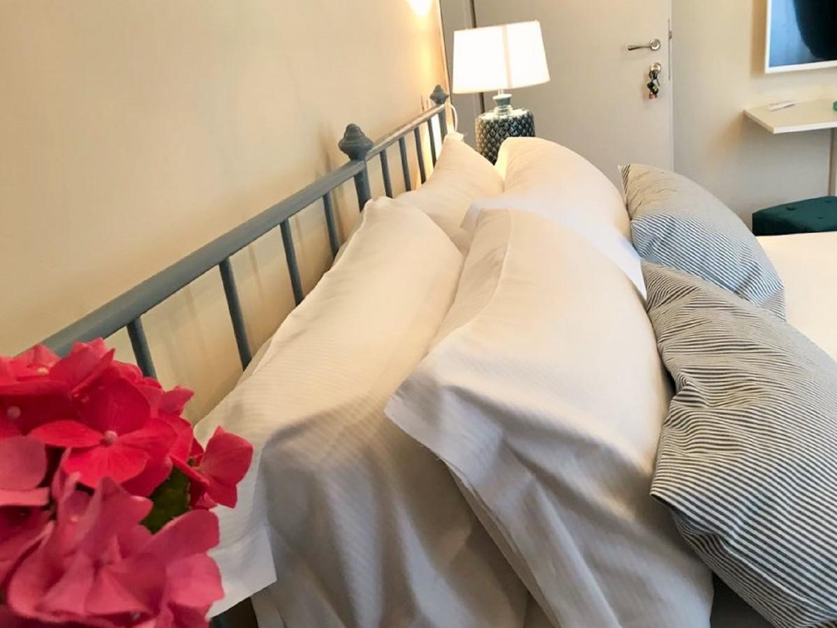 イゼーオ Il Giardino Segreto Bed & Breakfast エクステリア 写真