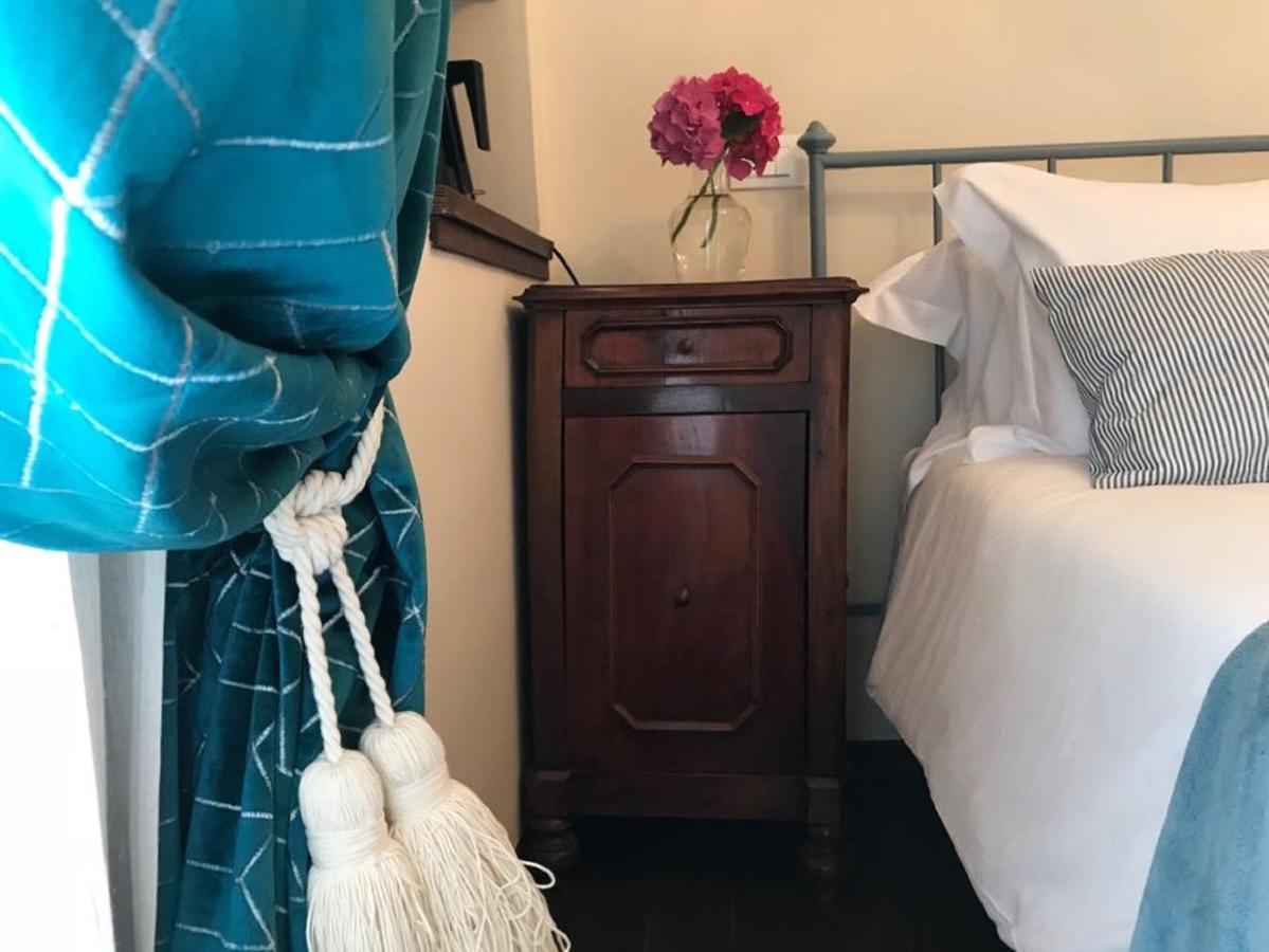 イゼーオ Il Giardino Segreto Bed & Breakfast エクステリア 写真