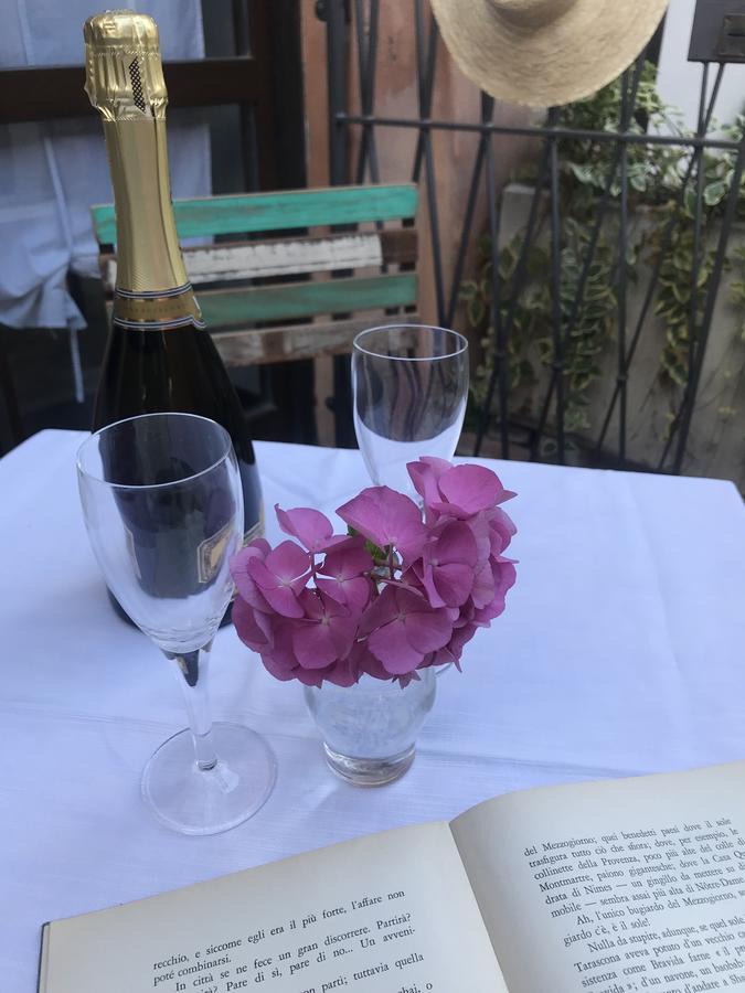 イゼーオ Il Giardino Segreto Bed & Breakfast エクステリア 写真