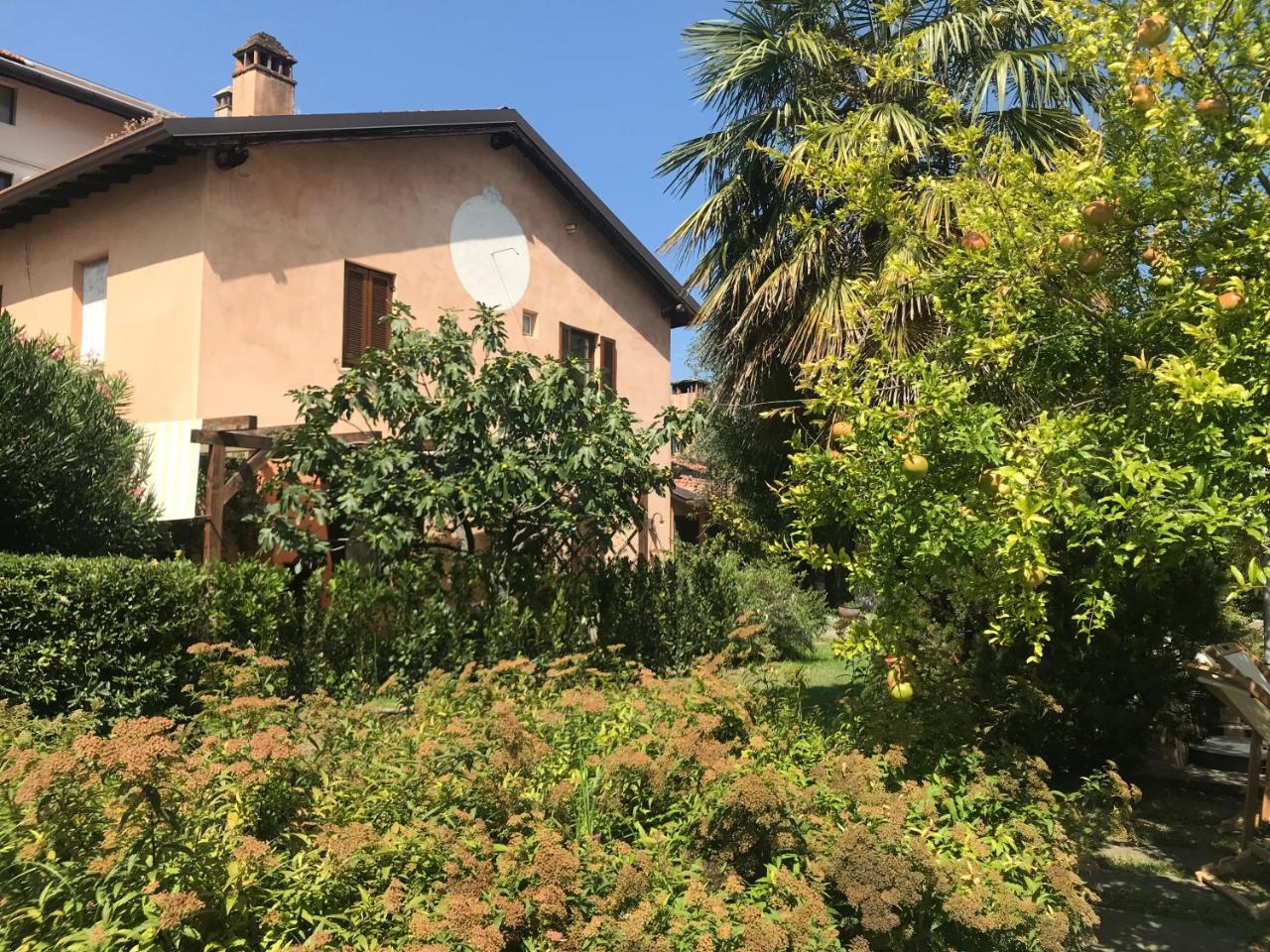イゼーオ Il Giardino Segreto Bed & Breakfast エクステリア 写真