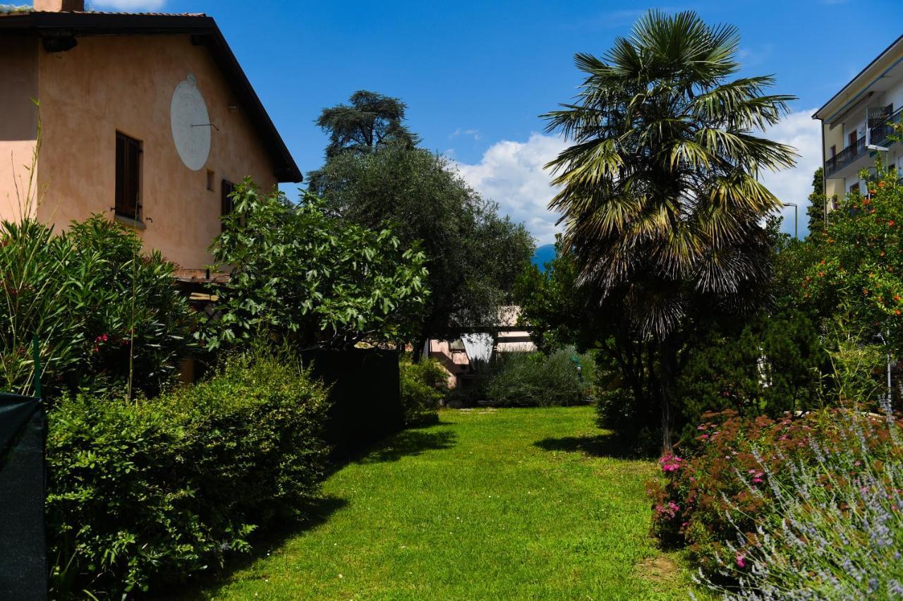 イゼーオ Il Giardino Segreto Bed & Breakfast エクステリア 写真
