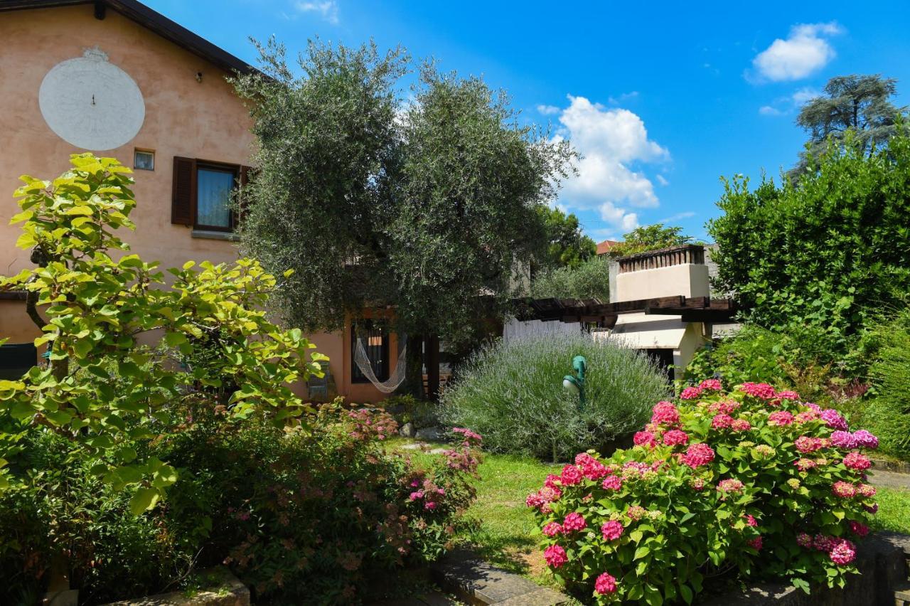 イゼーオ Il Giardino Segreto Bed & Breakfast エクステリア 写真