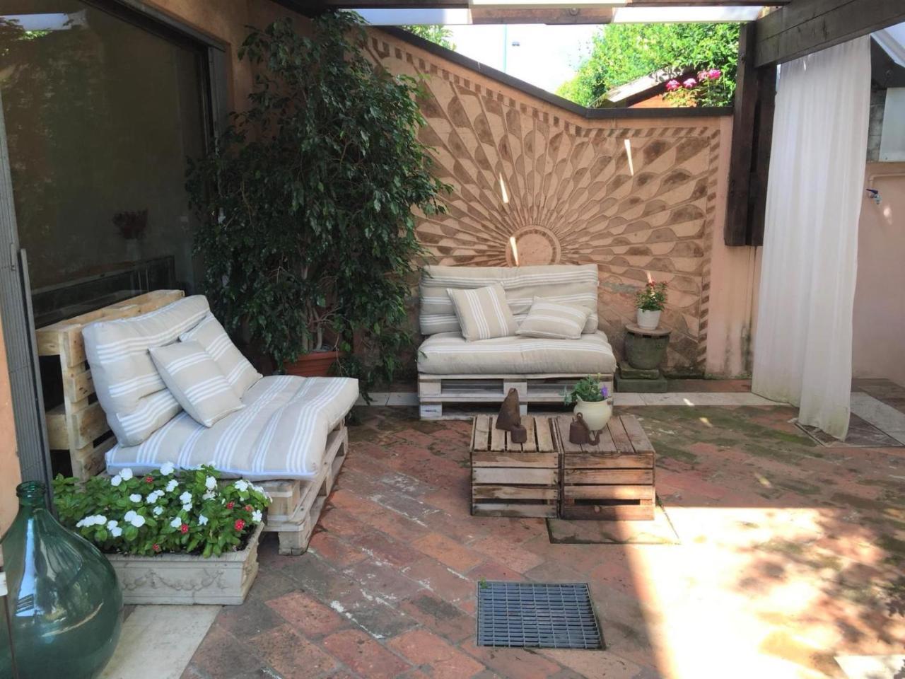 イゼーオ Il Giardino Segreto Bed & Breakfast エクステリア 写真