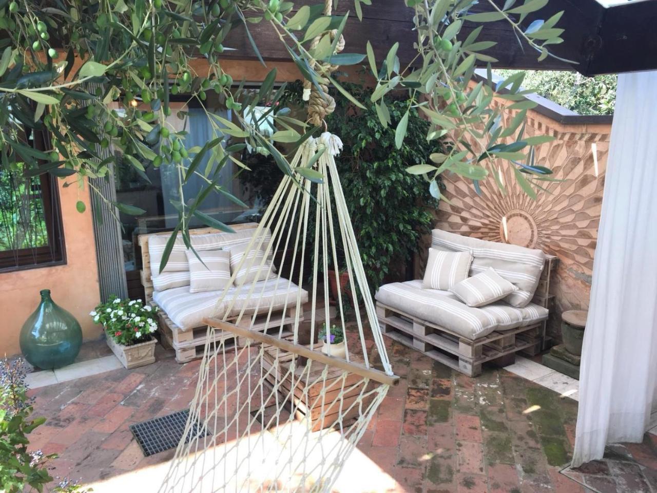 イゼーオ Il Giardino Segreto Bed & Breakfast エクステリア 写真