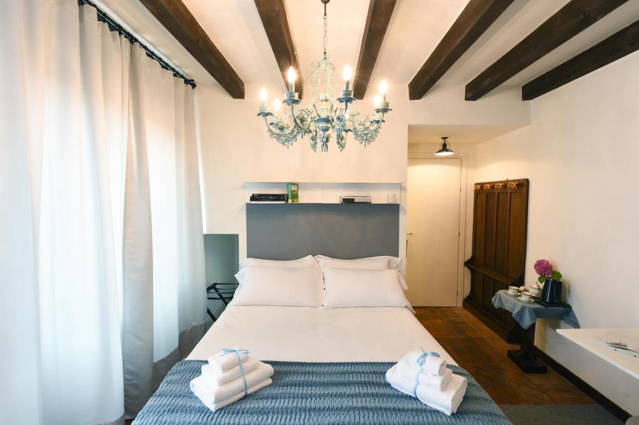イゼーオ Il Giardino Segreto Bed & Breakfast エクステリア 写真